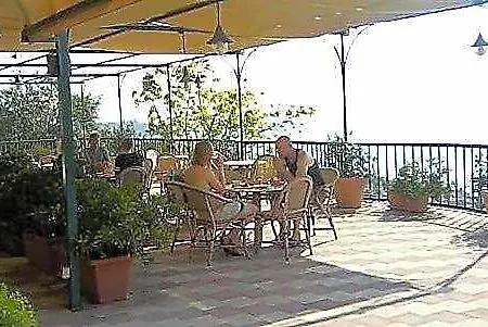 Eden Riviera Acitrezza