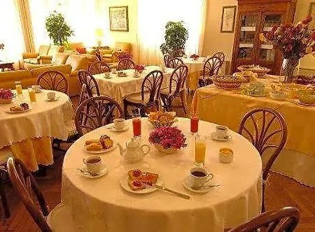 Szálloda Eden Riviera 3*